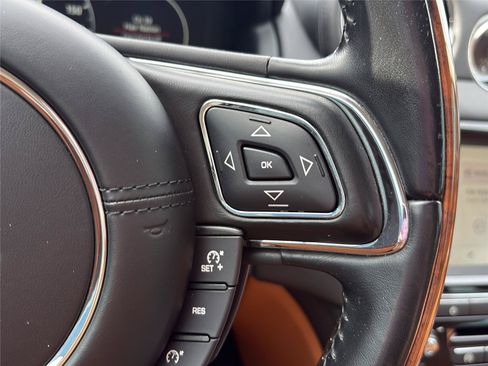 Used 2018 Jaguar XJ L Portfolio AWD/4WD image 22