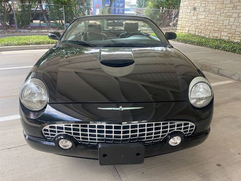 Used 2005 Ford Thunderbird RWD image 3