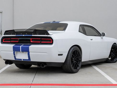Used 2011 Dodge Challenger SRT8 RWD image 4