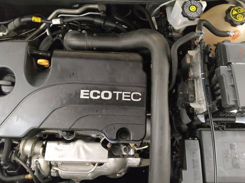 Used 2020 Chevrolet Equinox LT w/ LPO, Floor Liner Package FWD image 30