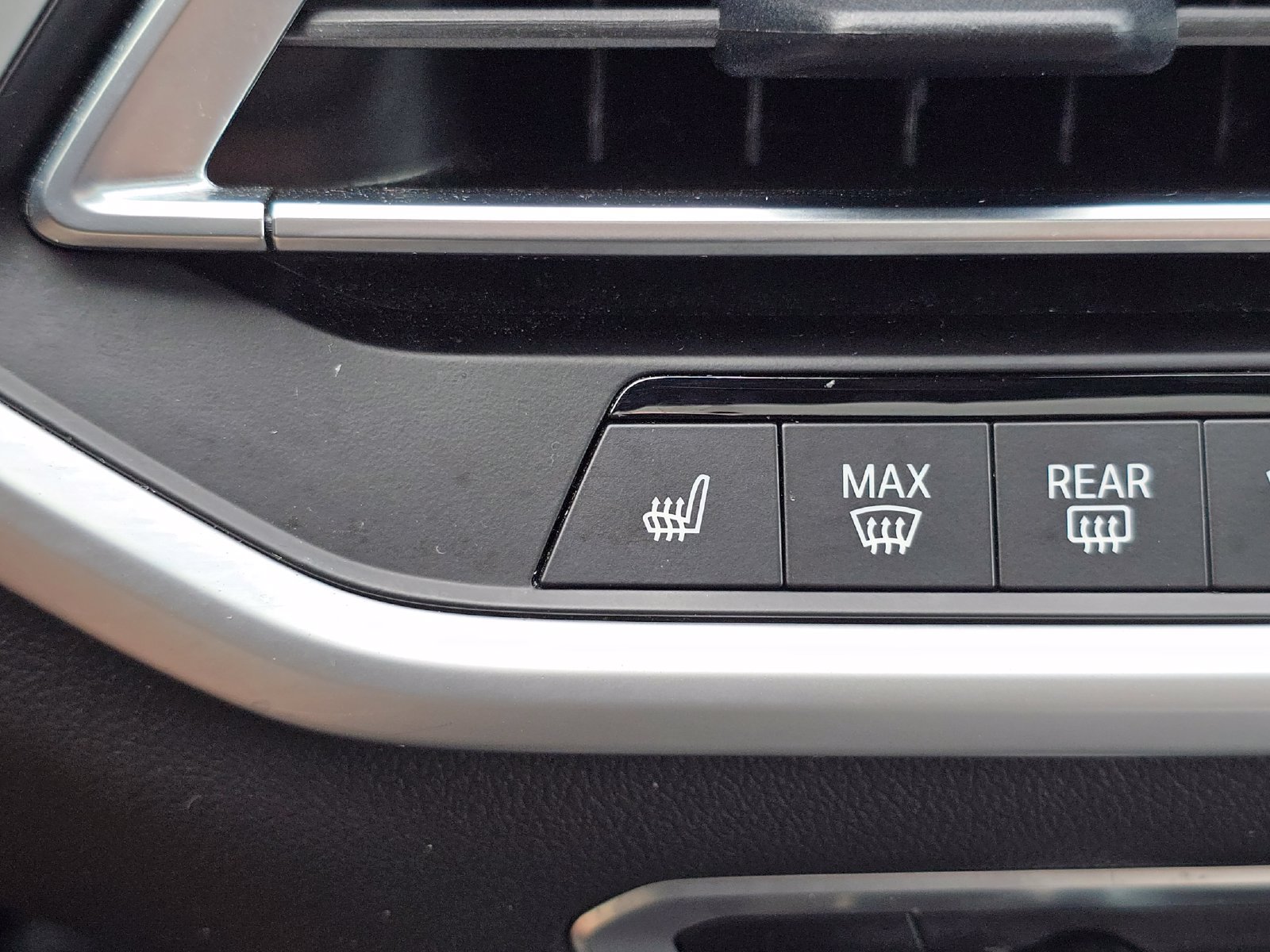 Used 2021 BMW X5 xDrive40i w/ Premium Package AWD/4WD image 32