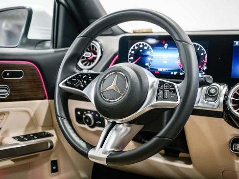 Used 2026 Mercedes-Benz GLB 250 image 15