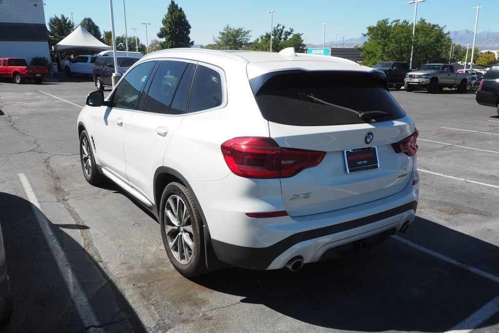 Used 2018 BMW X3 xDrive30i AWD/4WD image 3