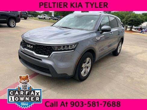 Used 2023 Kia Sorento LX FWD image 3