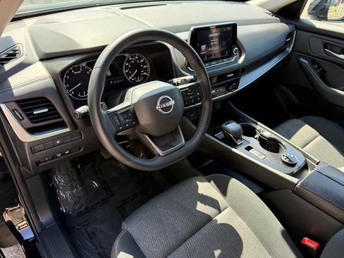 Used 2026 Nissan Rogue SV AWD/4WD image 12
