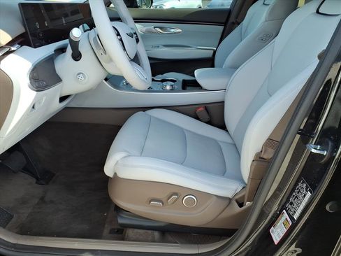 Certified 2026 Genesis GV70 2.5T Advanced image 22