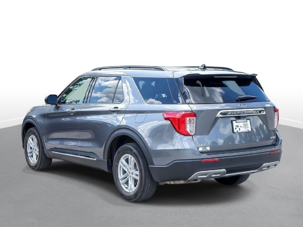Used 2024 Ford Explorer XLT w/ Equipment Group 202A AWD/4WD image 5