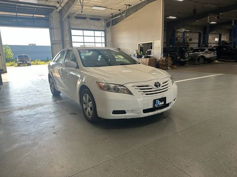 Used 2007 Toyota Camry CE image 3