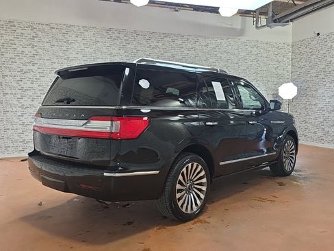 Used 2019 Lincoln Navigator Reserve image 9