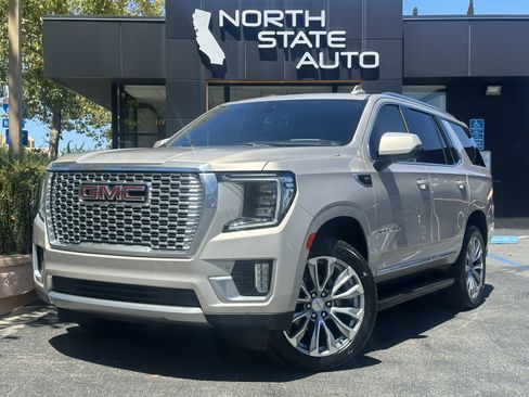 Used 2021 GMC Yukon Denali w/ Advanced Technology Package RWD image 1