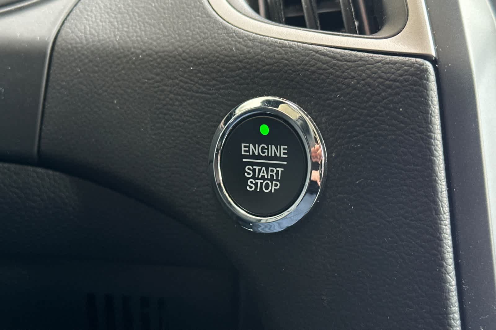 Used 2024 Ford Edge SEL AWD/4WD image 24