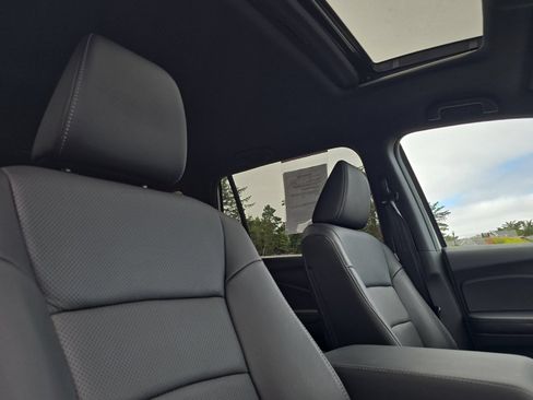 Used 2025 Honda Passport EX-L image 14