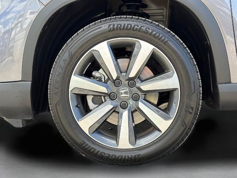 Certified 2025 Honda Pilot Touring image 13