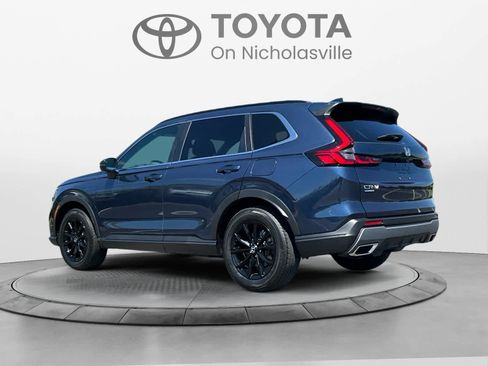 Used 2025 Honda CR-V Sport image 3