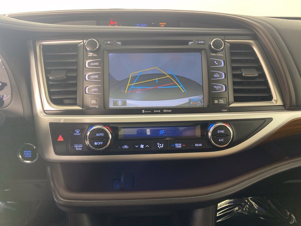 Used 2019 Toyota Highlander Limited Platinum AWD/4WD image 19