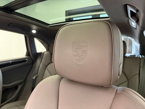 Certified 2026 Porsche Macan Turbo AWD/4WD image 19