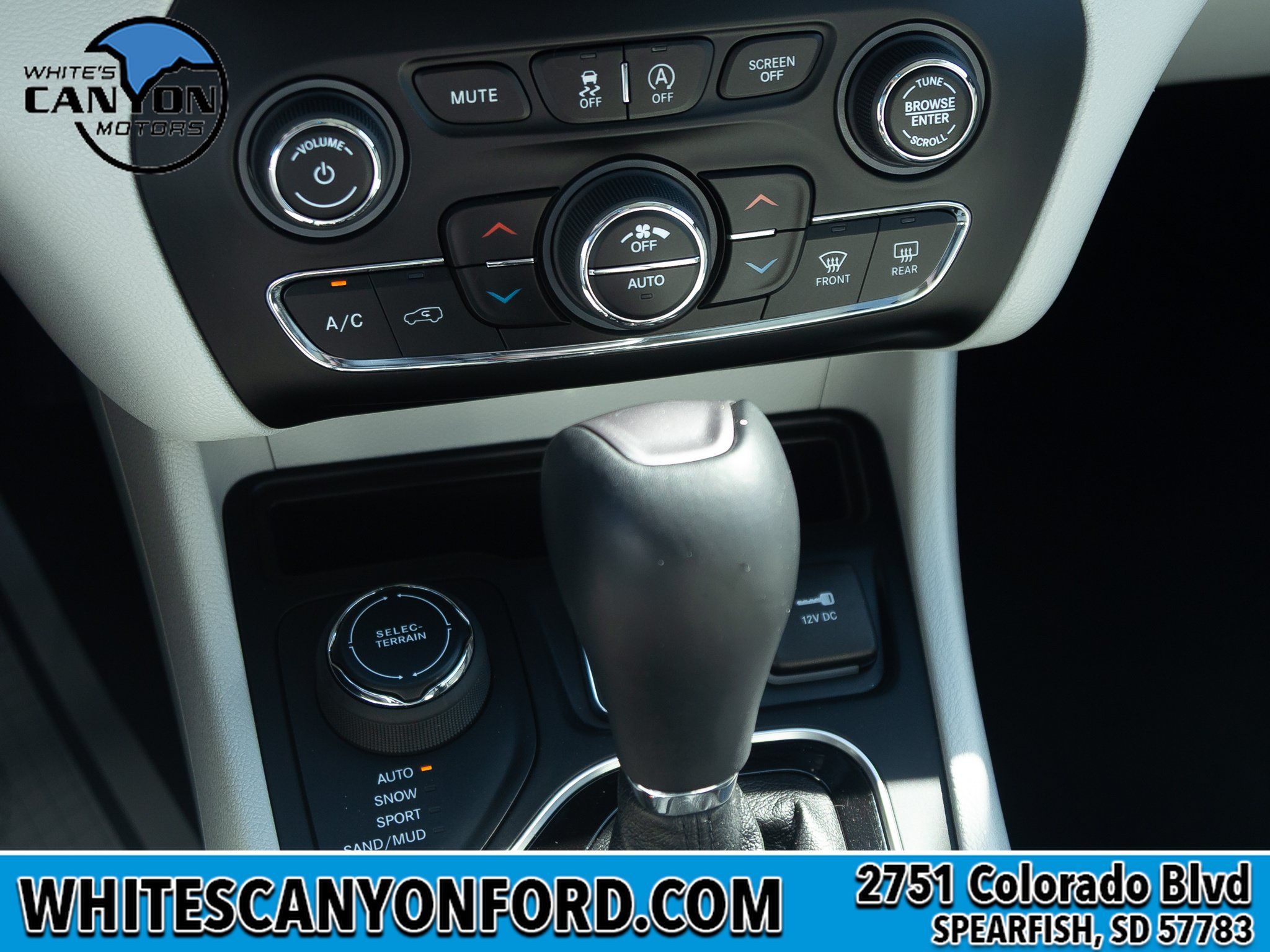 Used 2021 Jeep Cherokee Limited AWD/4WD image 8