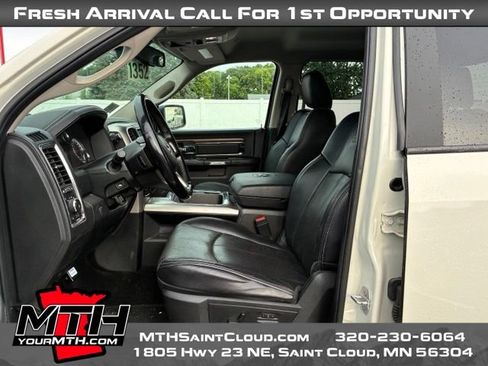Used 2018 RAM 1500 Laramie w/ Convenience Group AWD/4WD image 9