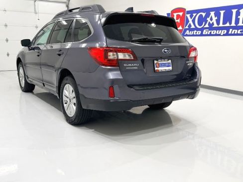 Used 2016 Subaru Outback 2.5i Premium image 11