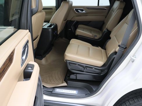 Used 2022 Chevrolet Tahoe Premier RWD image 32