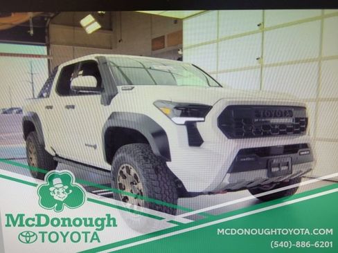 Certified 2025 Toyota Tacoma Trailhunter w/ Tow Tech Package image 6