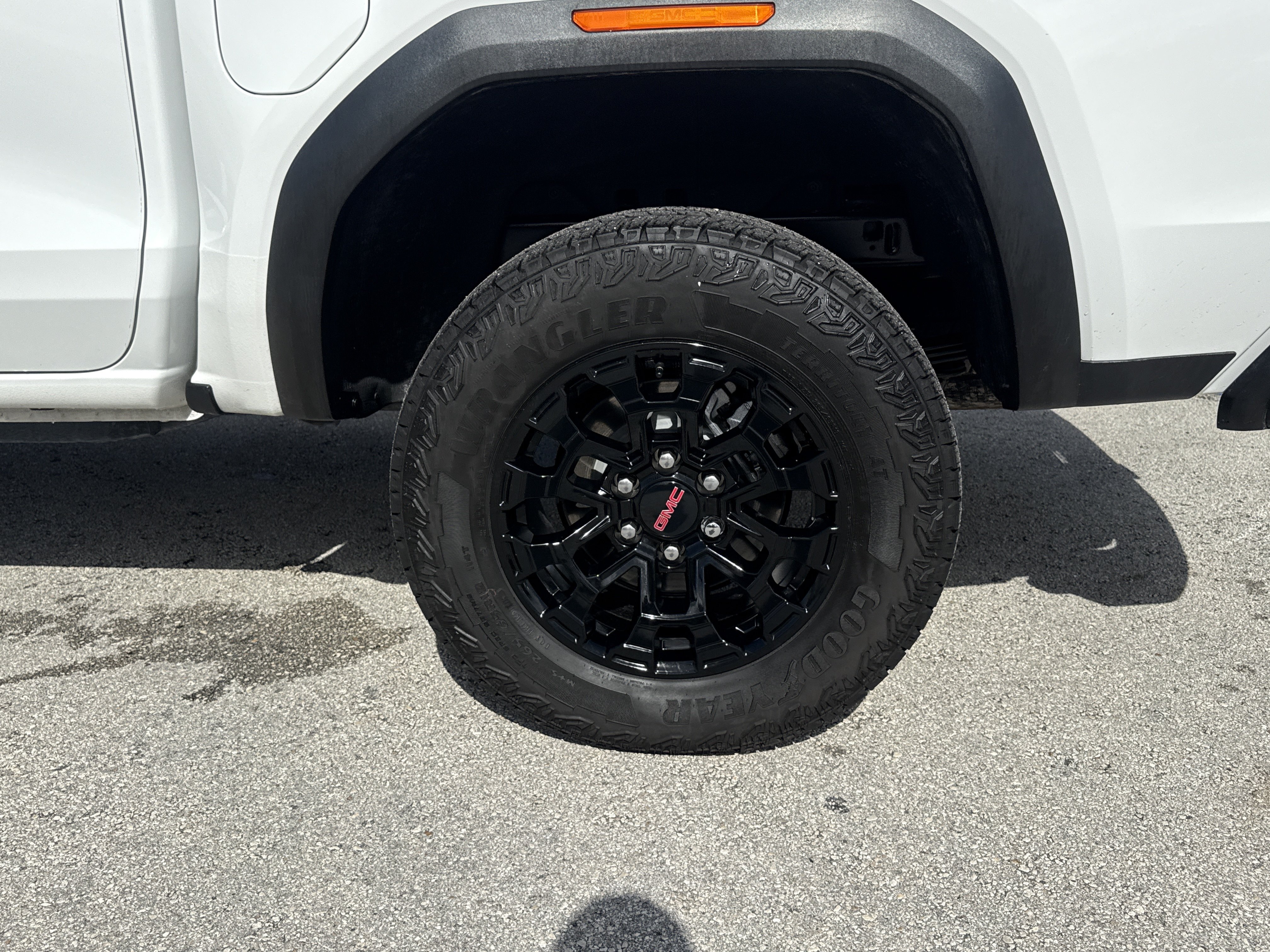 Used 2026 GMC Canyon Elevation w/ Convenience Package RWD image 12