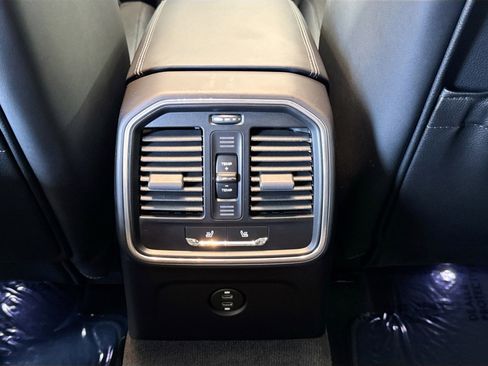 Used 2025 Porsche Macan Turbo image 22