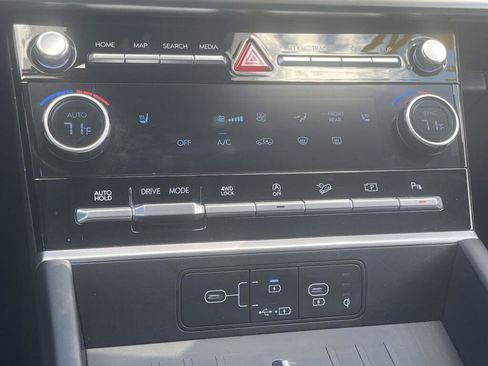 Used 2026 Hyundai Santa Fe SEL AWD/4WD image 25