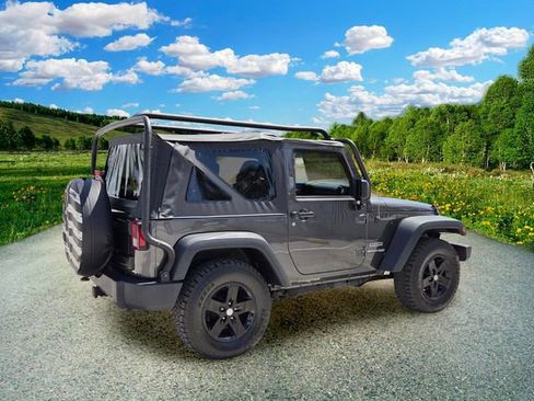 Certified 2018 Jeep Wrangler Sport AWD/4WD image 6