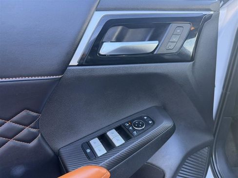 Used 2022 Mitsubishi Outlander SEL image 15