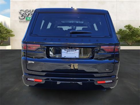 New 2025 Jeep Wagoneer Series II image 4