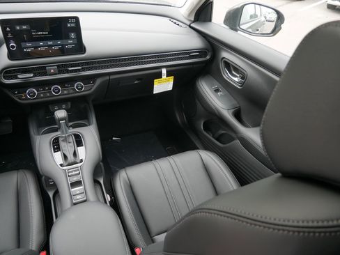 New 2026 Honda HR-V EX-L image 12
