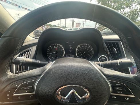 Used 2018 INFINITI Q50 Luxe AWD/4WD image 19