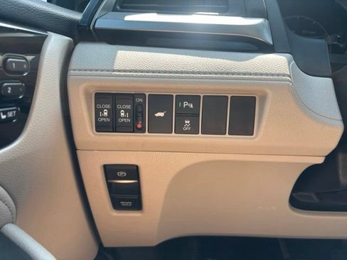 Used 2026 Honda Odyssey Touring image 15