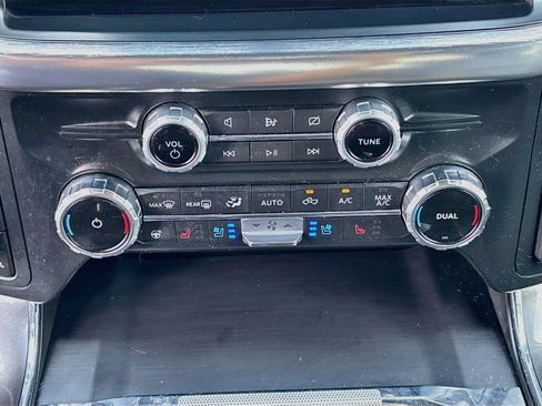 Used 2022 Ford F150 Lariat w/ Equipment Group 502A High AWD/4WD image 16
