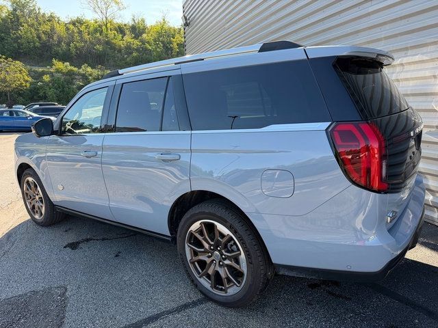 Used 2025 Ford Expedition King Ranch AWD/4WD image 4