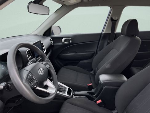 Used 2023 Hyundai Venue SE image 14
