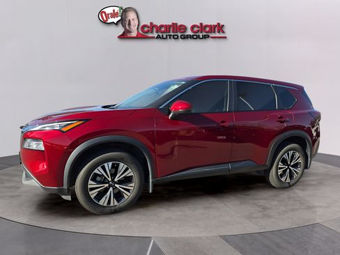Used 2023 Nissan Rogue SV FWD image 2