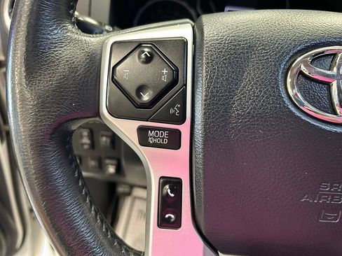 Used 2020 Toyota Tundra SR5 w/ SR5 Leather Package AWD/4WD image 12