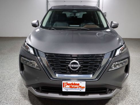 Used 2023 Nissan Rogue SV FWD image 4
