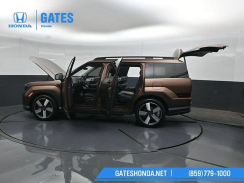 Used 2024 Hyundai Santa Fe Limited AWD/4WD image 60