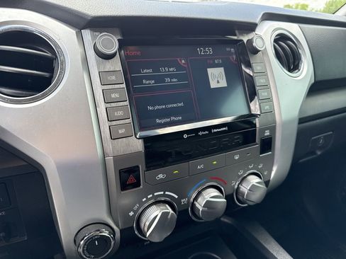 Used 2021 Toyota Tundra SR5 w/ SR5 Leather Package AWD/4WD image 20