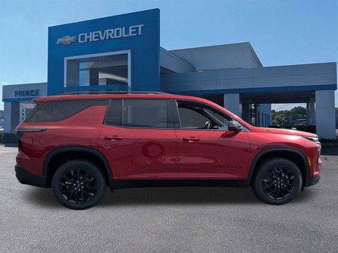 New 2026 Chevrolet Traverse LT image 3