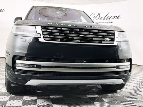 Used 2023 Land Rover Range Rover Long Wheelbase SE AWD/4WD image 32