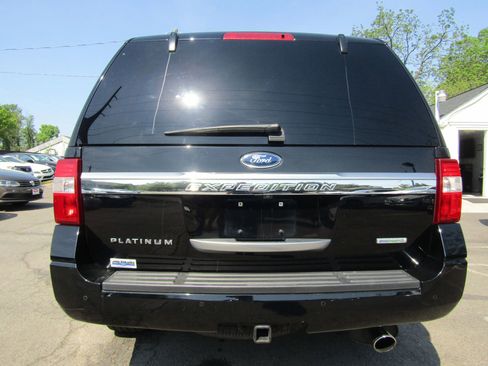 Used 2016 Ford Expedition Platinum AWD/4WD image 7