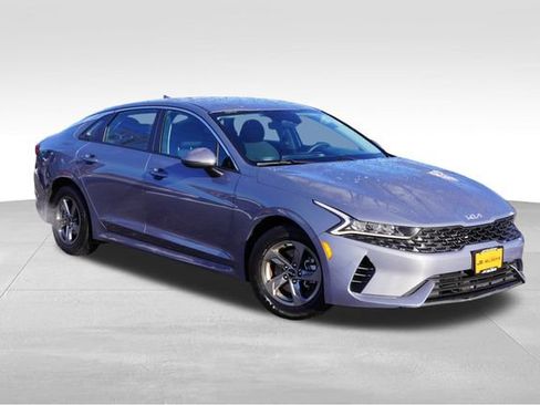 Used 2022 Kia K5 LXS image 1