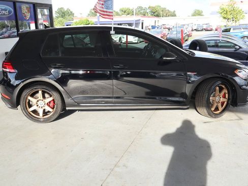 Used 2018 Volkswagen GTI SE w/ SE Leather Package FWD image 4