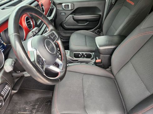 Used 2020 Jeep Wrangler Unlimited Rubicon w/ Cold Weather Group AWD/4WD image 12