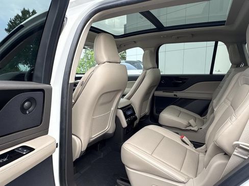 Certified 2022 Lincoln Aviator Reserve w/ Elements Package Plus RWD image 15