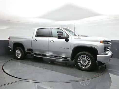 Used 2020 Chevrolet Silverado 2500 High Country w/ Technology Package image 17